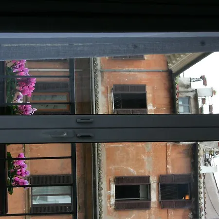 Claudia Couette-café 3*