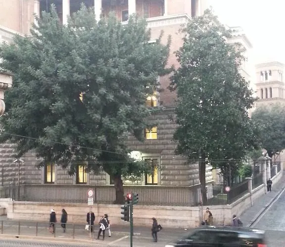 Couette-café Claudia 3*