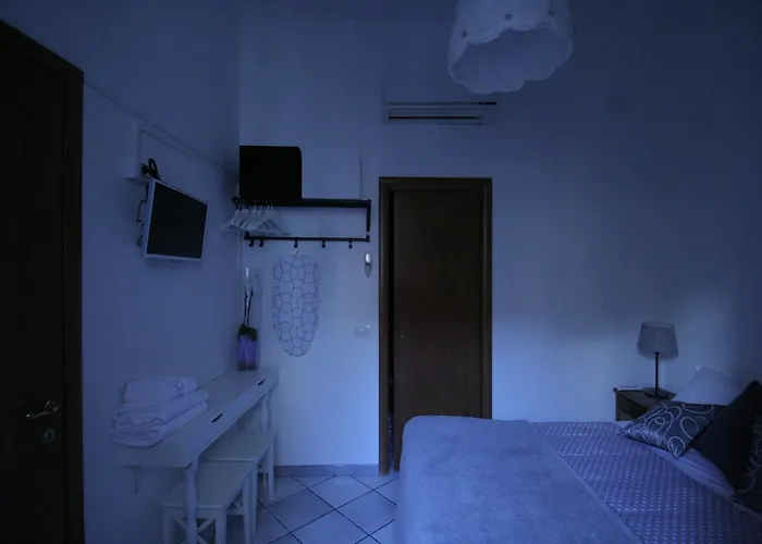 Claudia Couette-café Rome