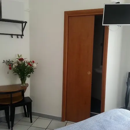 Alojamento de Acomodação e Pequeno-almoço Claudia