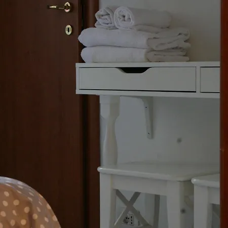 Alojamento de Acomodação e Pequeno-almoço Claudia 3*